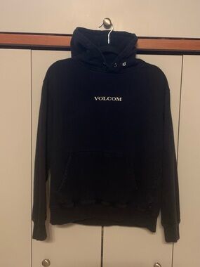 Volcom Black Pullover Hoodie with Center Logo men’s Large